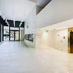 Modern Hub With Terrace & Parking