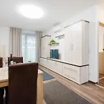Modern Hub With Terrace & Parking *