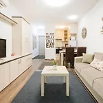 Modern Hub With Terrace & Parking Apartment Budapest