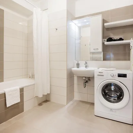 Apartmán Modern Hub With Terrace & Parking Budapešť