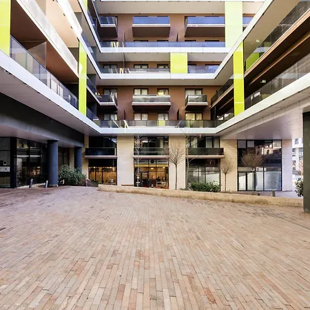 Modern Hub With Terrace & Parking Apartament *